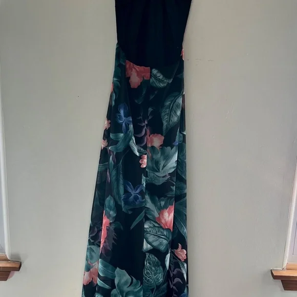 Floral maxi dress - Picture 2 of 5